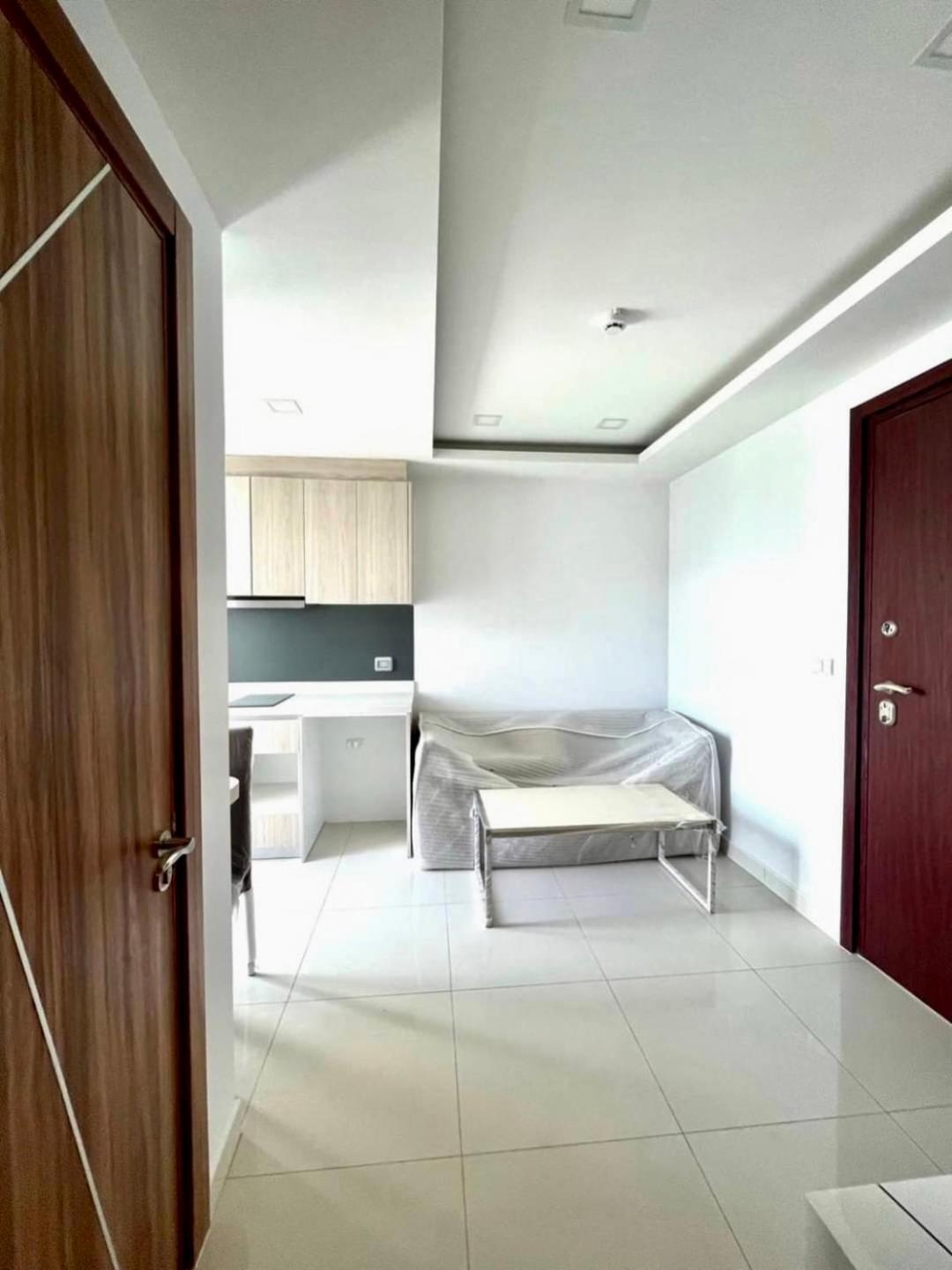 Arcadia Beach Resort By Psr Pattaya Bagian luar foto