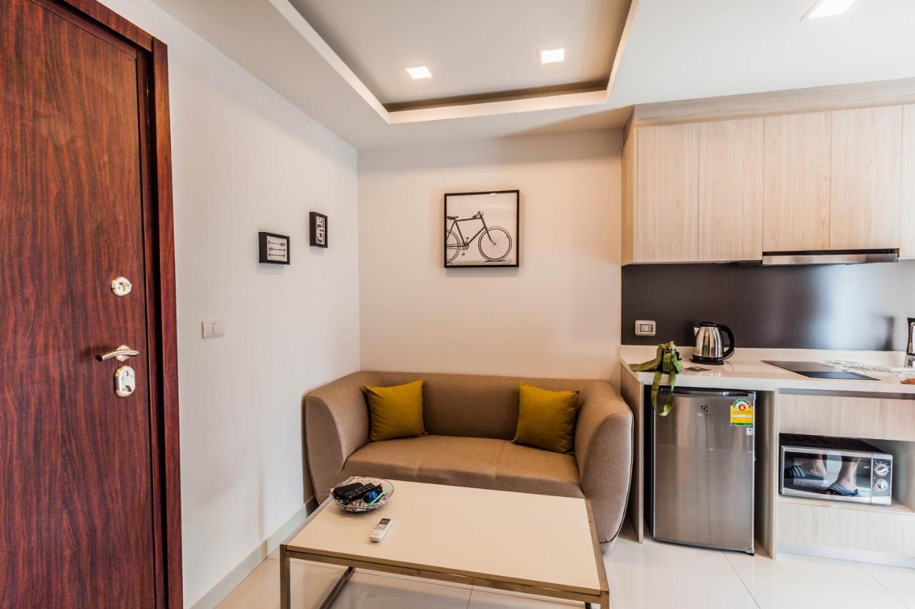 Arcadia Beach Resort By Psr Pattaya Bagian luar foto